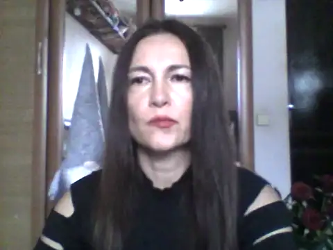 Snapshot of Cyreluna chatting on November 4, 12:15 pm Cyreluna online show from November 4, 12:15 pm