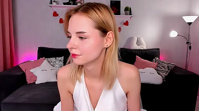 LillianShine online show from September 9, 11:54 am