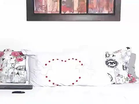 OSHYRIS online show from December 15, 1:04 pm