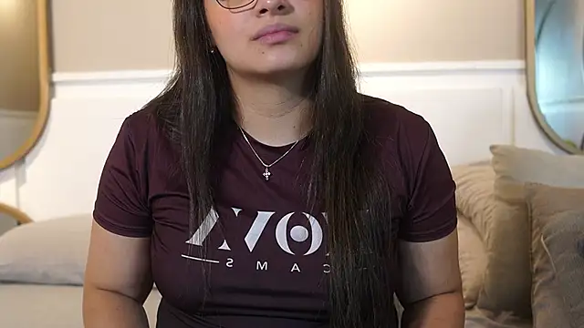 Tayler Kim online show from January 9, 7:15 pm