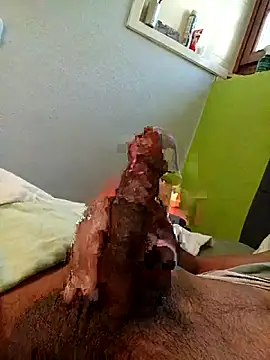 Snapshot of soli25418 chatting on September 29, 2:11 pm soli25418 online show from September 29, 2:11 pm