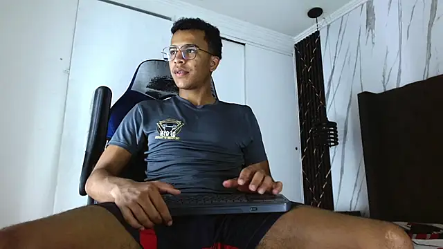 aston xvera online show from November 13, 3:38 am