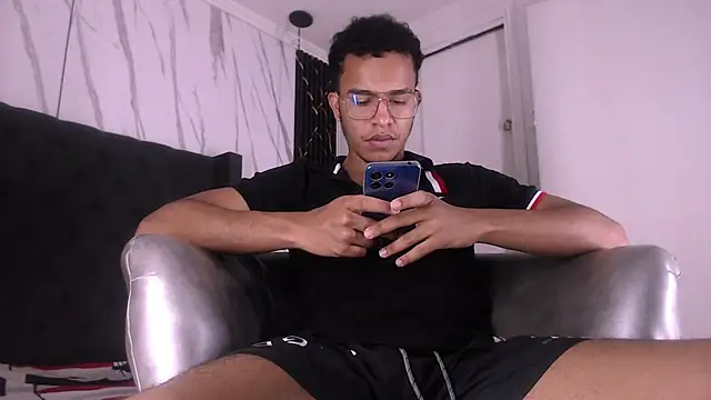 aston xvera online show from December 1, 3:55 am