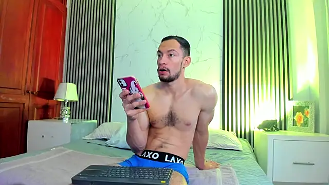 TyagoRoberts online show from September 30, 1:16 pm