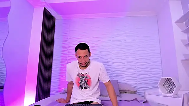 TyagoRoberts online show from October 24, 12:56 pm