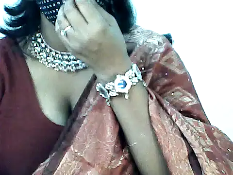 Hott Noor online show from November 12, 8:52 pm