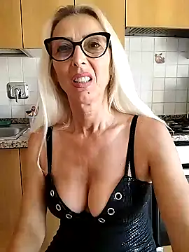  sexyBLONDE46  online show from May 28, 3:09 pm