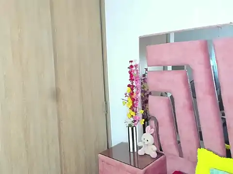 MaraKarly online show from November 18, 7:18 pm