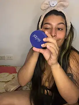  Chloe Smith online show from March 25, 10:05 pm