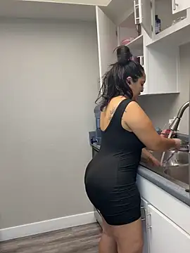 latina curvy22 online show from October 1, 6:58 pm