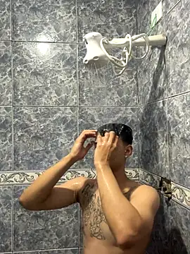 Snapshot of condenovin chatting on October 7, 9:56 pm condenovin online show from October 7, 9:56 pm