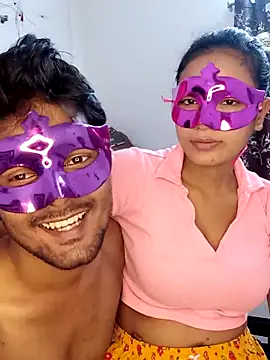 Snapshot of new_coupleee chatting on September 13, 5:29 am new coupleee online show from September 13, 5:29 am