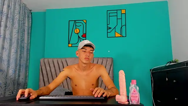 Maikol Ortiz online show from April 8, 12:27 pm