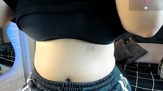 sophie  blare online show from March 18, 7:06 pm