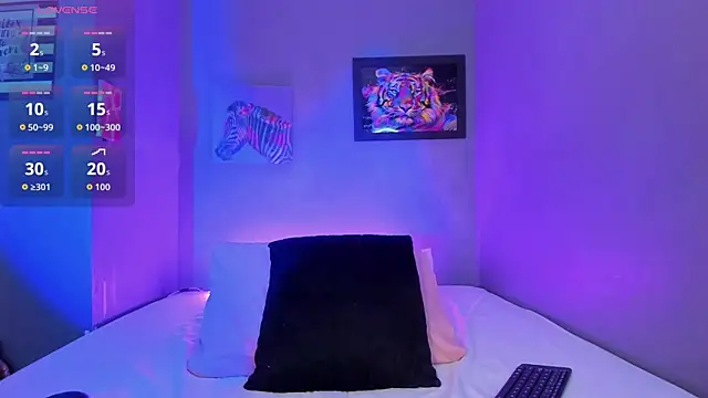 meghanmaslow online show from September 17, 10:00 pm