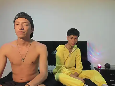 mhatias  online show from September 18, 1:51 am