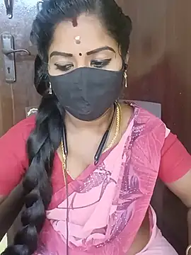 Snapshot of tamilammukuttyy chatting on July 18, 5:50 pm tamilammukuttyy online show from July 18, 5:50 pm