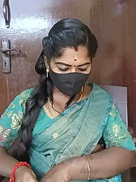 Snapshot of tamilammukuttyy chatting on July 23, 2:59 pm tamilammukuttyy online show from July 23, 2:59 pm