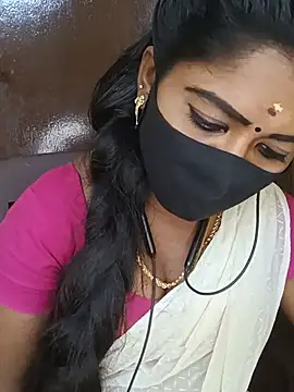Snapshot of tamilammukuttyy chatting on July 30, 6:01 am tamilammukuttyy online show from July 30, 6:01 am
