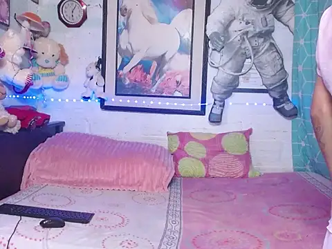 Snapshot of samm1-976 chatting on February 18, 3:02 am samm1-976 online show from February 18, 3:02 am