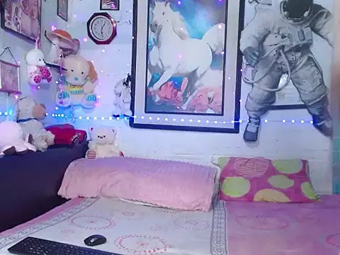 Snapshot of samm1-976 chatting on February 24, 9:29 am samm1-976 online show from February 24, 9:29 am