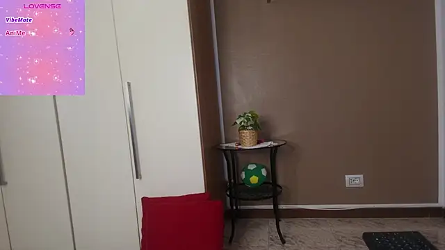 ScarletVerdi online show from November 22, 7:51 am