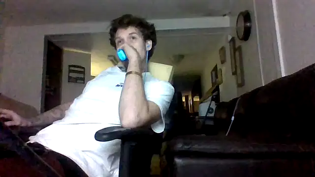 Snapshot of Duanennnn chatting on February 23, 12:41 am Duanennnn online show from February 23, 12:41 am