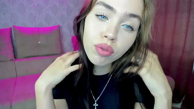 Snapshot of Kitty_Mila chatting on September 11, 8:14 am Kitty Mila online show from September 11, 8:14 am