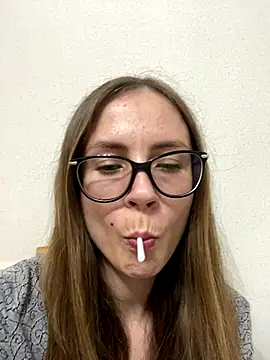 SophieDesire online show from September 17, 7:48 pm