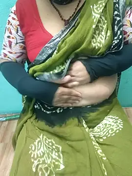 Snapshot of desi_boudi87 chatting on December 23, 7:39 am desi boudi87 online show from December 23, 7:39 am
