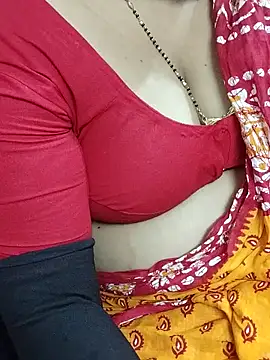 Snapshot of desi_boudi87 chatting on February 11, 4:28 am desi boudi87 online show from February 11, 4:28 am