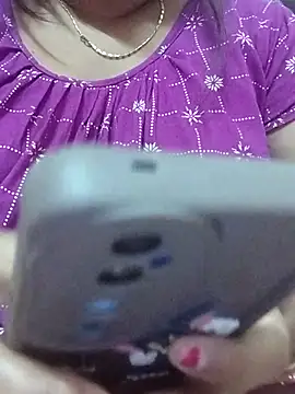 Snapshot of desi_boudi87 chatting on February 21, 10:49 am desi boudi87 online show from February 21, 10:49 am