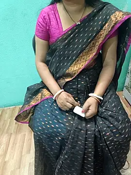 Snapshot of desi_boudi87 chatting on March 9, 8:40 am desi boudi87 online show from March 9, 8:40 am