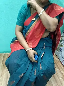 Snapshot of desi_boudi87 chatting on March 17, 11:13 am desi boudi87 online show from March 17, 11:13 am