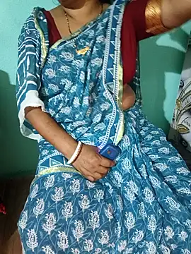 Snapshot of desi_boudi87 chatting on March 28, 11:10 am desi boudi87 online show from March 28, 11:10 am