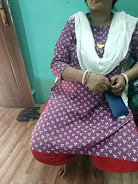 Snapshot of desi_boudi87 chatting on April 13, 10:43 am desi boudi87 online show from April 13, 10:43 am