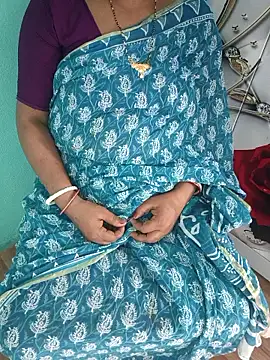 Snapshot of desi_boudi87 chatting on April 17, 8:28 am desi boudi87 online show from April 17, 8:28 am