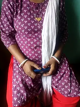 Snapshot of desi_boudi87 chatting on April 28, 3:22 am desi boudi87 online show from April 28, 3:22 am