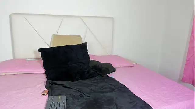 Snapshot of _Wandaa_ chatting on September 18, 4:58 am  Wandaa  online show from September 18, 4:58 am