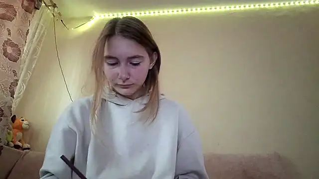 Nymera flare online show from September 17, 6:37 am