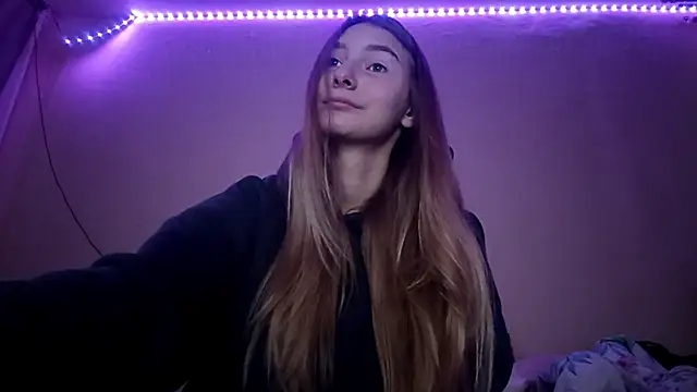 Nymera flare online show from November 18, 6:29 am