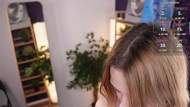 HollieCollelo online show from September 26, 3:10 am