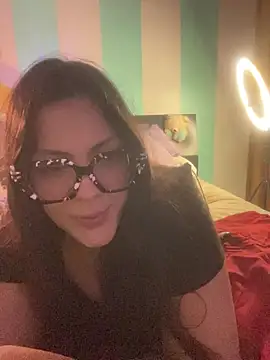 alilith online show from July 20, 6:21 pm