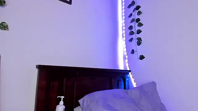 Michluxe 69 online show from October 4, 4:21 am