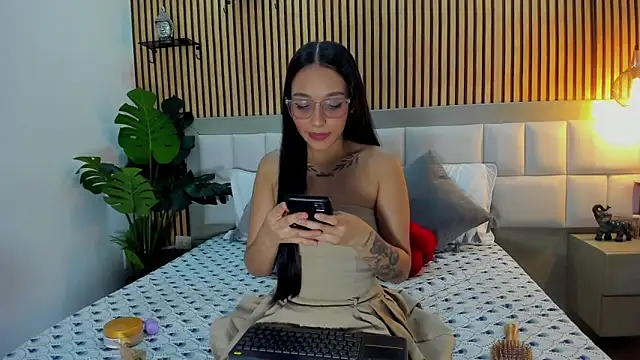 Roseaurora online show from November 22, 12:59 pm