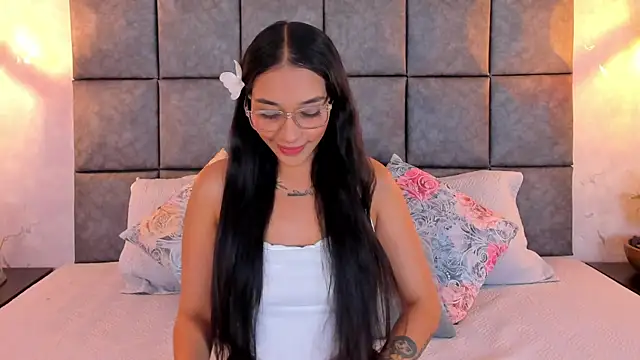 Snapshot of Roseaurora chatting on July 5, 11:17 am Roseaurora online show from July 5, 11:17 am