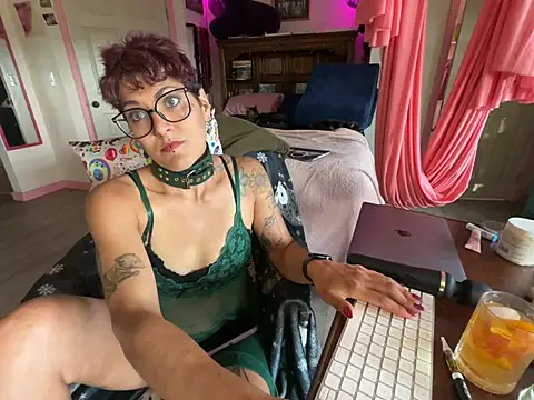 kinkycanner online show from March 18, 12:25 am