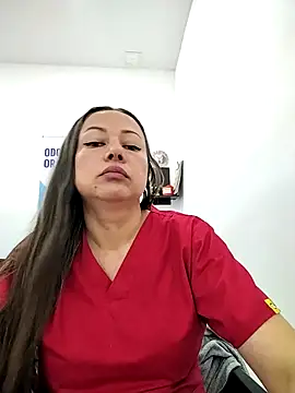 Snapshot of Madisson-04_ chatting on November 5, 8:31 pm Madisson-04 online show from November 5, 8:31 pm