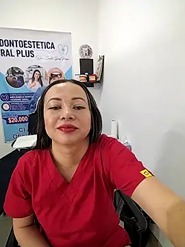 Snapshot of Madisson-04_ chatting on November 14, 3:22 pm Madisson-04 online show from November 14, 3:22 pm