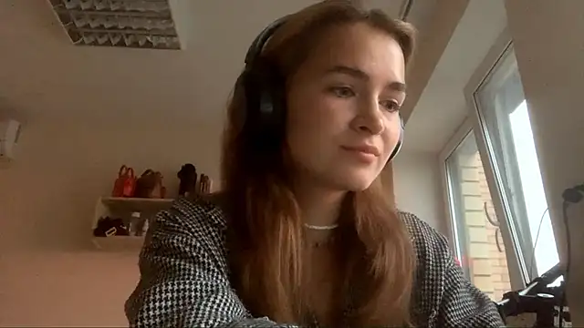 Snapshot of BunnyTiedeman chatting on September 9, 3:22 pm BunnyTiedeman online show from September 9, 3:22 pm